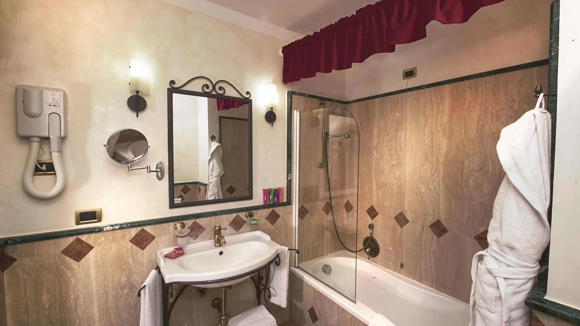 Castello Della Castelluccia Hotel Rome
