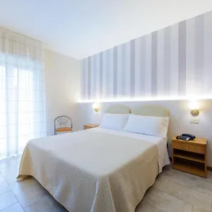https://hotel-falco.emilia-romagnahotels.net